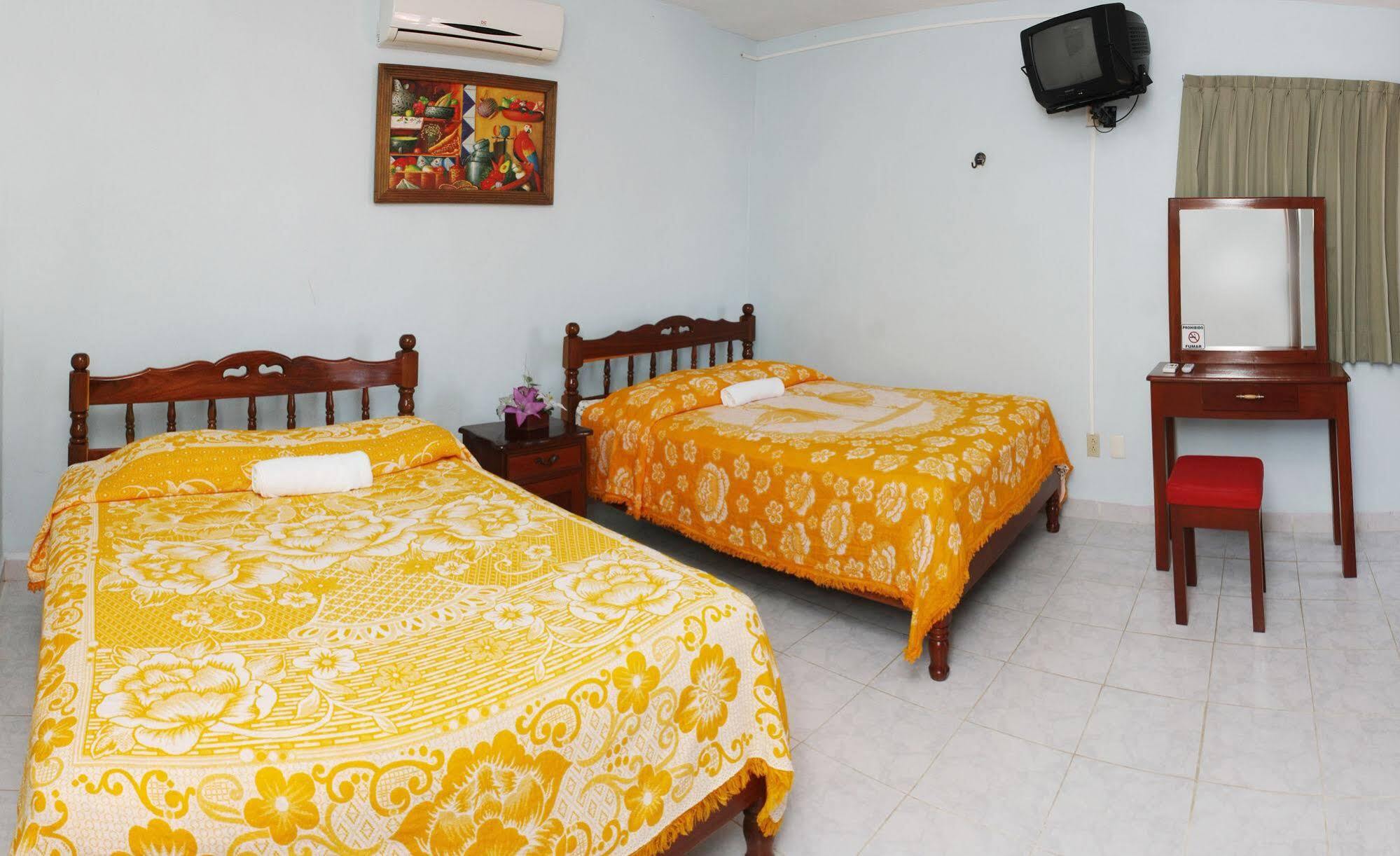 Hotel Hacienda Bacalar Ngoại thất bức ảnh